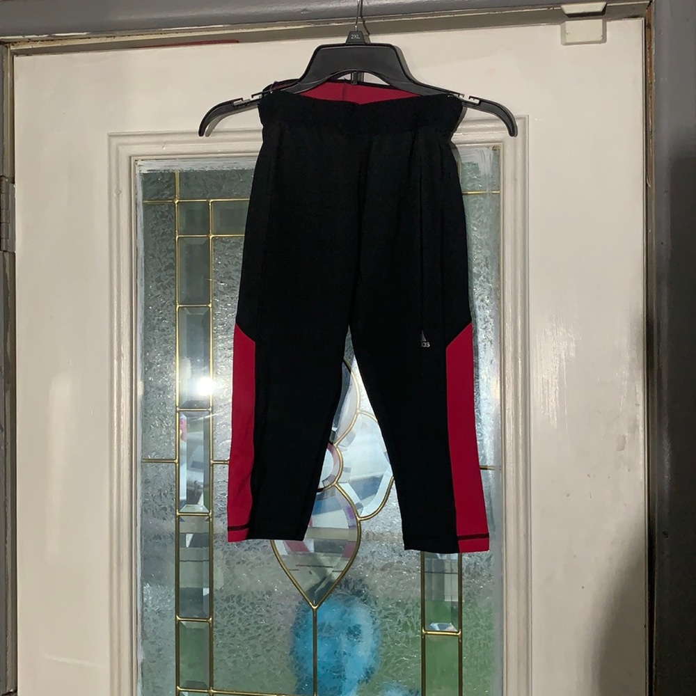 Woman’s tech fit Capri